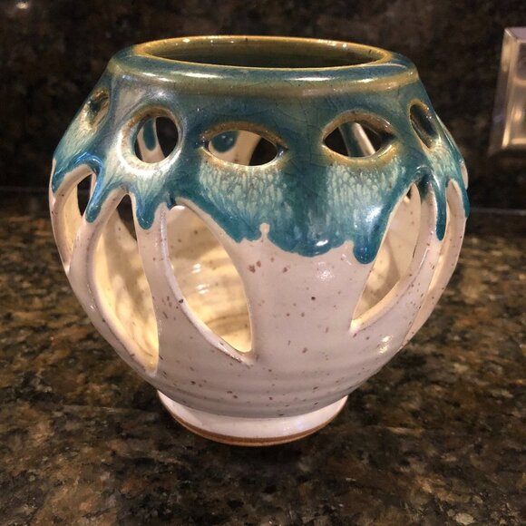 Indian Mountain Pottery Signed Watts Luminary Tea Light - Picture 1 of 3